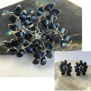 Vintage Silver Tone Black Thermoset 2.43" Flower Petal Brooch & Clip On Earrings